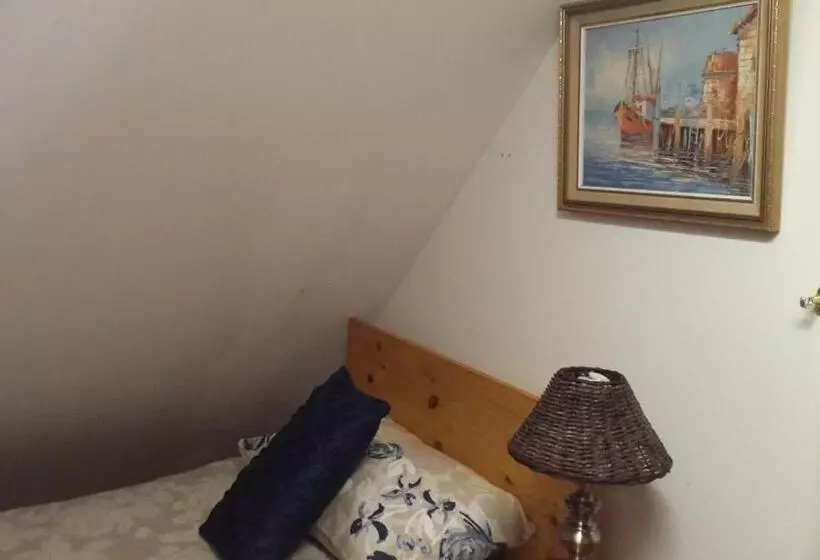 The Cedars Bed And Breakfast