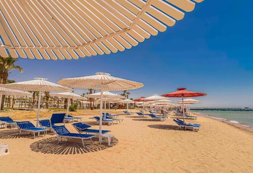 Amarina Abu Soma Resort & Aquapark