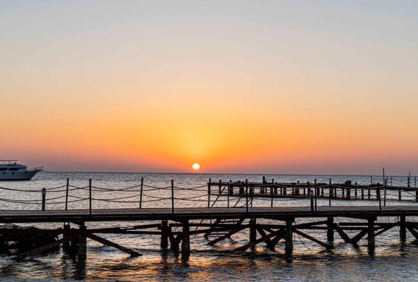 Amarina Abu Soma Resort & Aquapark