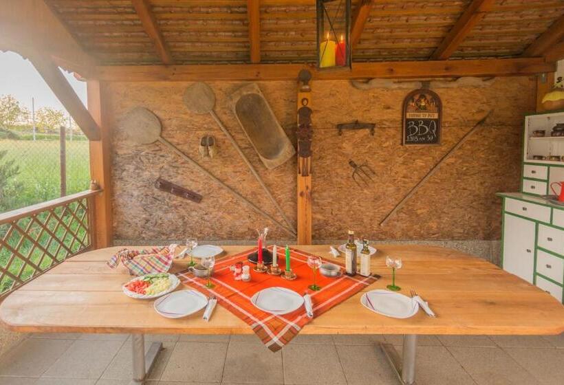 مبيت وإفطار Coraline Vendégház