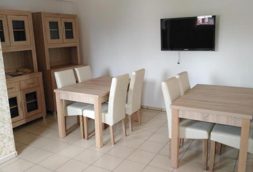 مبيت وإفطار Coraline Vendégház