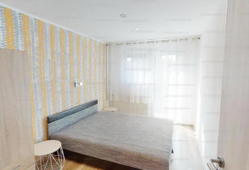 مبيت وإفطار Coraline Vendégház