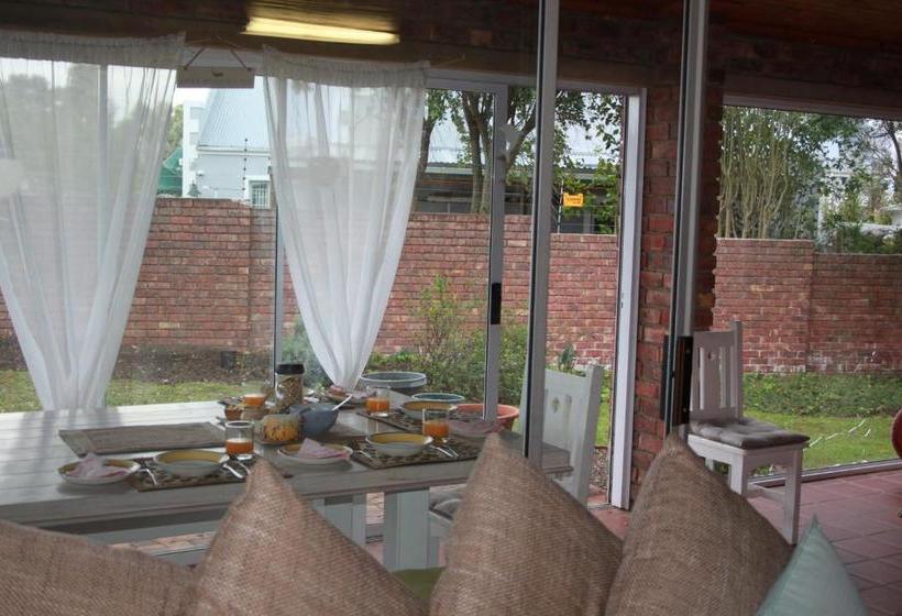 تختخواب و صبحانه Jaydees B And B