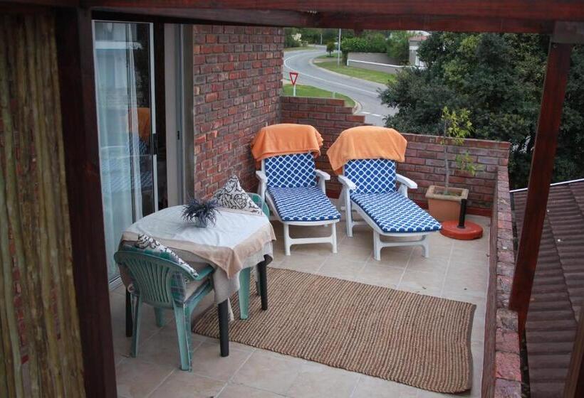 تختخواب و صبحانه Jaydees B And B