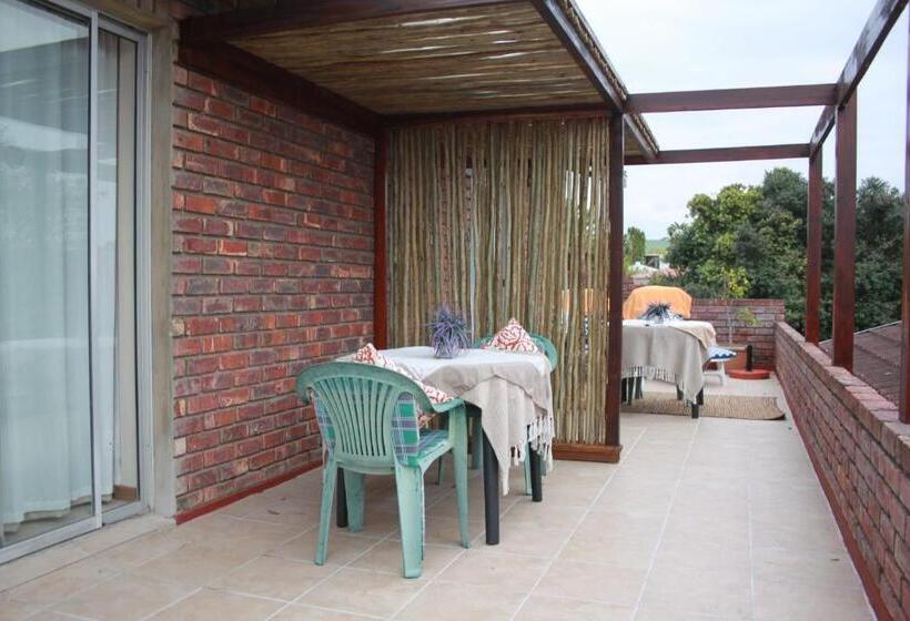 تختخواب و صبحانه Jaydees B And B