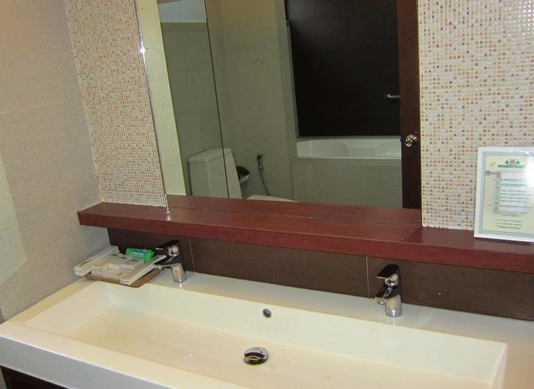 هتل Eain Taw Phyu