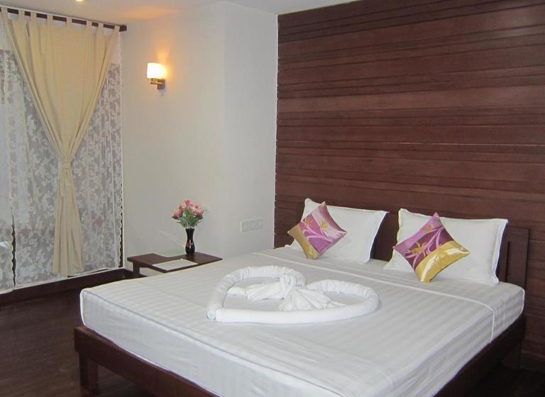 هتل Eain Taw Phyu