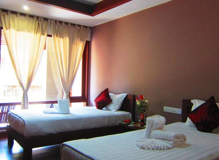 هتل Eain Taw Phyu