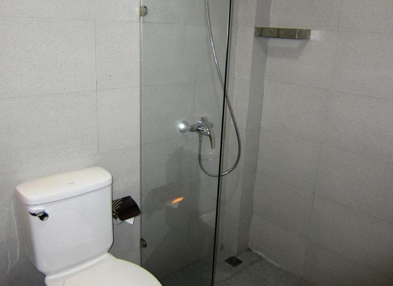 هتل Eain Taw Phyu