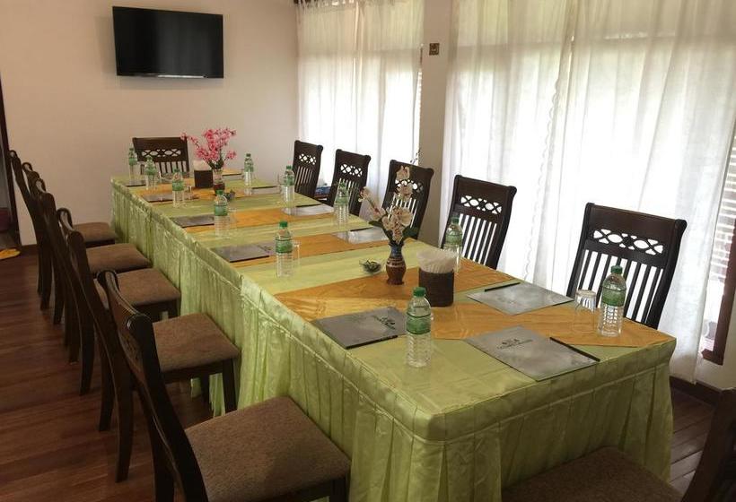 هتل Eain Taw Phyu