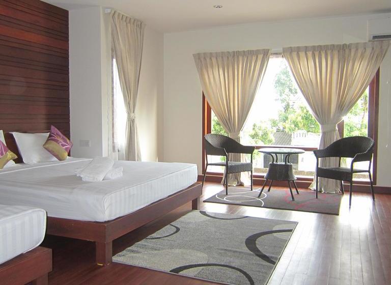 هتل Eain Taw Phyu