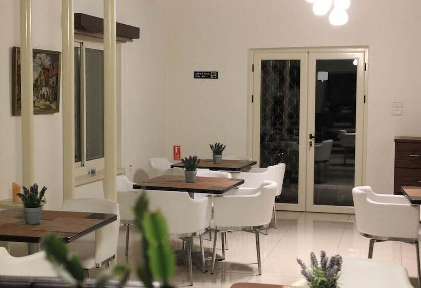 هتل Lavender Boutique