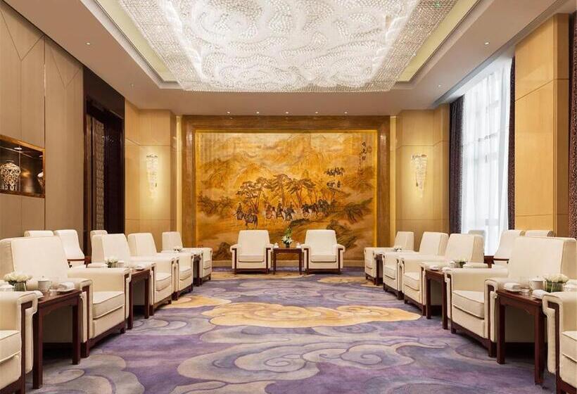 ホテル Wanda Realm Fushun