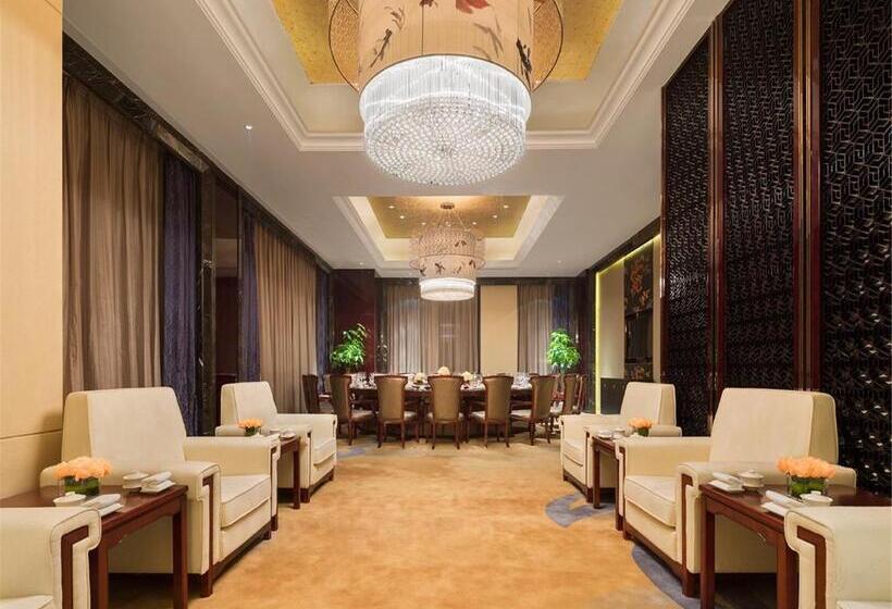 ホテル Wanda Realm Fushun