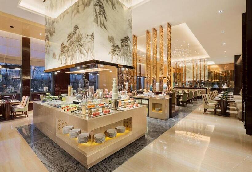 ホテル Wanda Realm Fushun