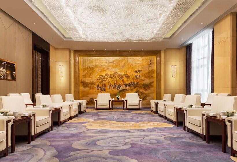 ホテル Wanda Realm Fushun