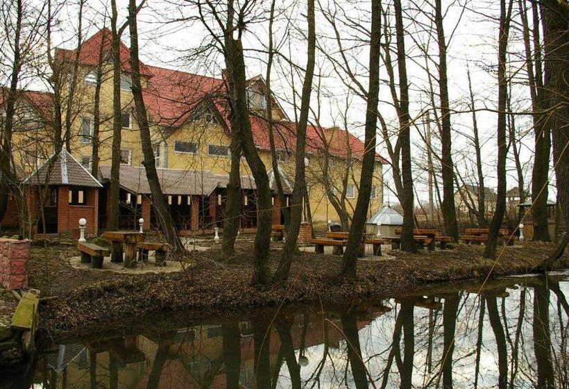 בית מלון כפרי Zabava Guest House