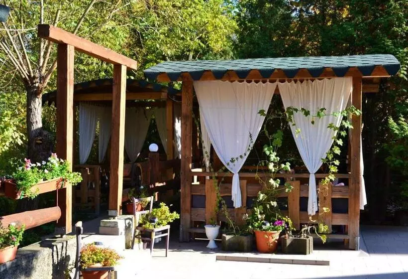 هتل Zabava Guest House
