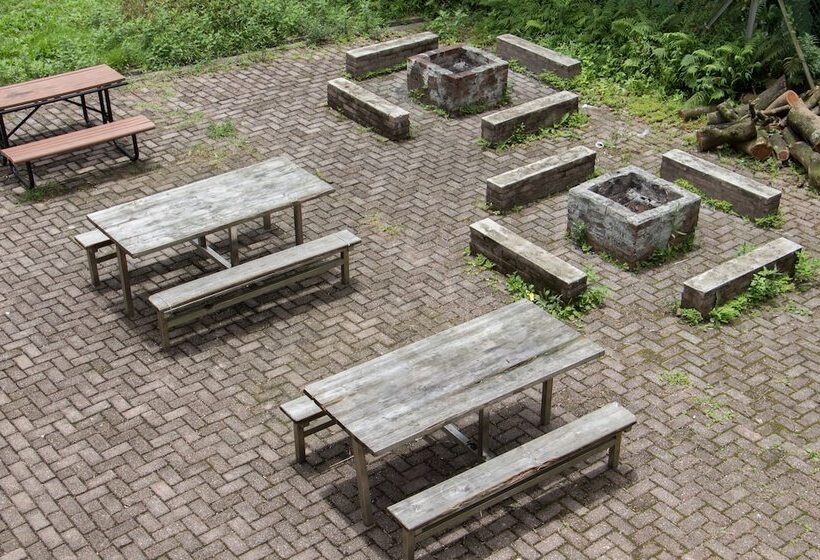 Yha Ngong Ping Sg Davis Youth Hostel