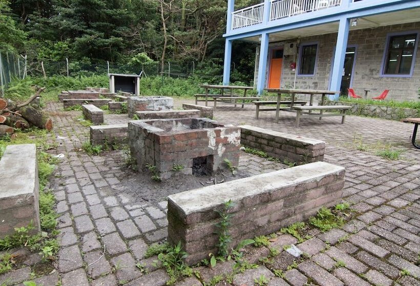 Yha Ngong Ping Sg Davis Youth Hostel