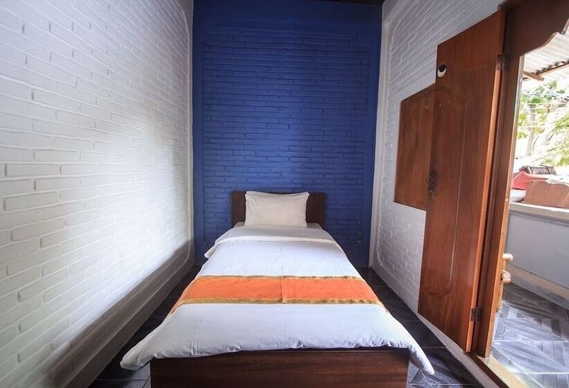 הוסטל Rabasta Kuta Beach Inn