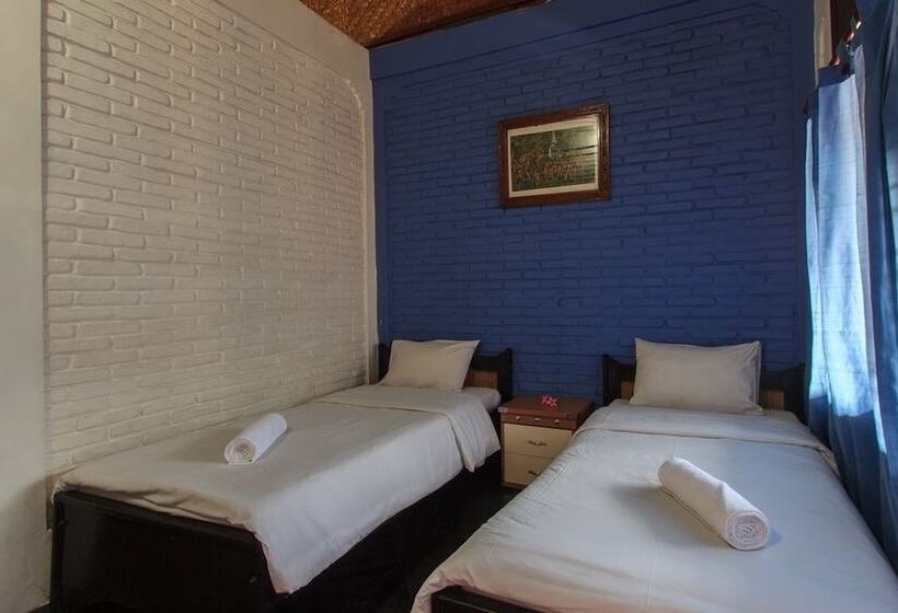 הוסטל Rabasta Kuta Beach Inn