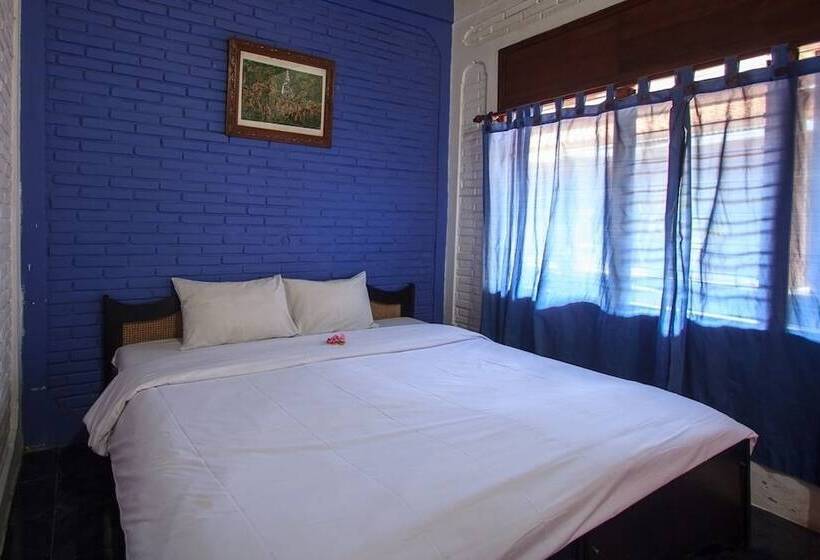 הוסטל Rabasta Kuta Beach Inn