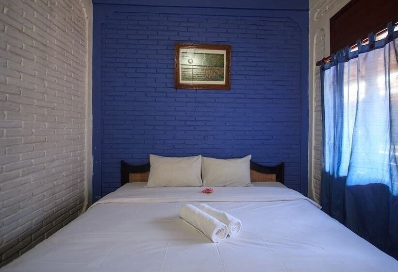 הוסטל Rabasta Kuta Beach Inn