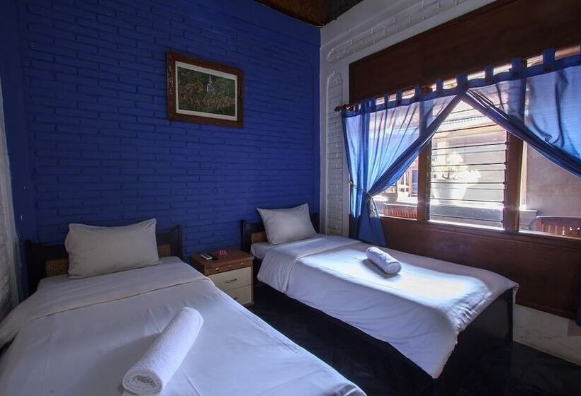 הוסטל Rabasta Kuta Beach Inn