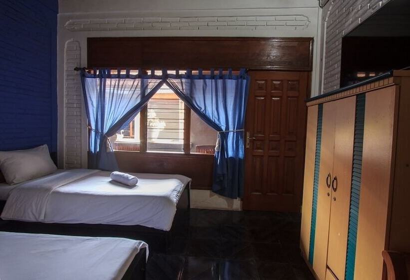 הוסטל Rabasta Kuta Beach Inn