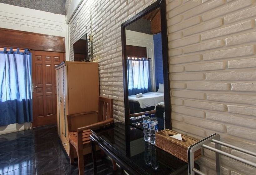 הוסטל Rabasta Kuta Beach Inn