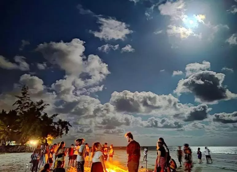 تختخواب و صبحانه Soul Breeze Beach Resort