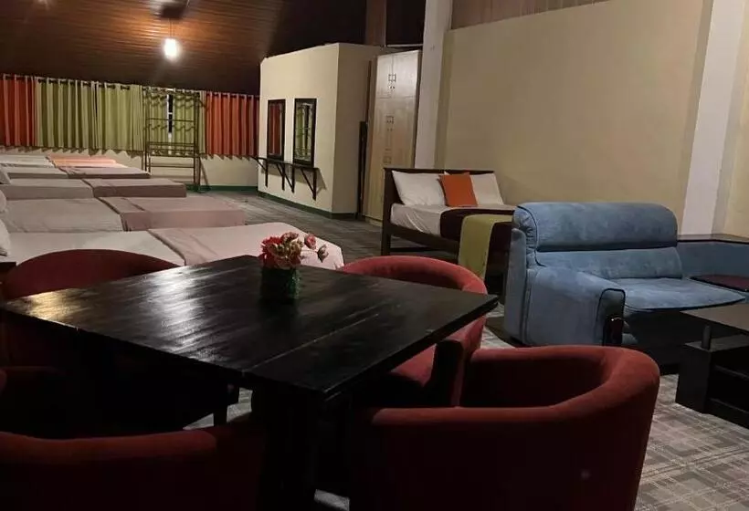 Hill Cool Hotel & Restaurant