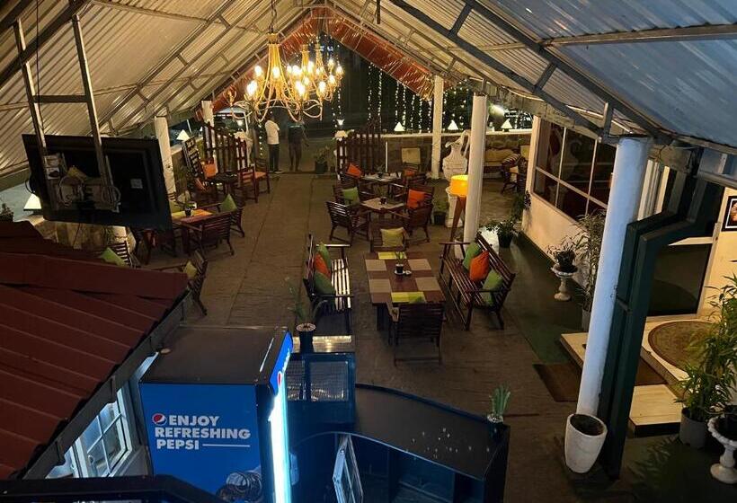 Hill Cool Hotel & Restaurant