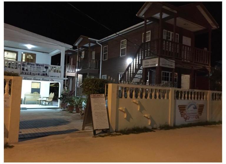 هتل Blue Wave Guest House