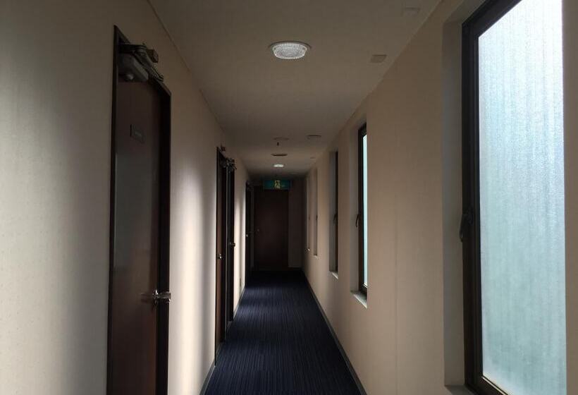 Отель Fancy Business