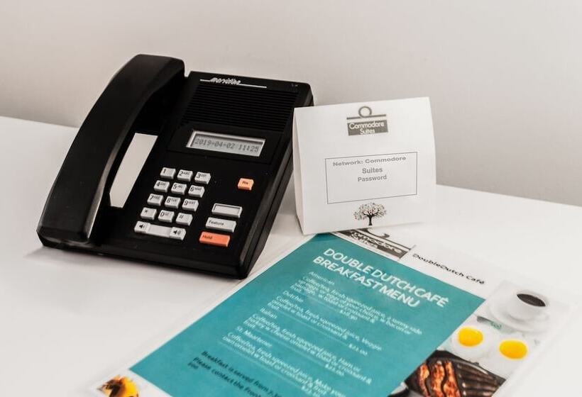 هتل Commodore Suites