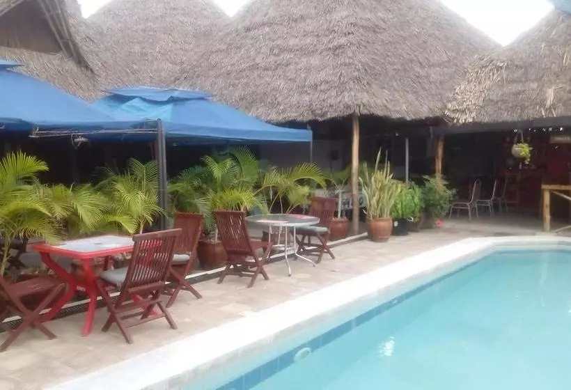 هتل Global African Apartments &