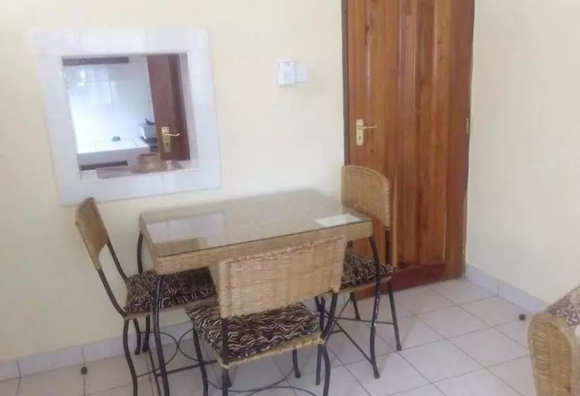 هتل Global African Apartments &