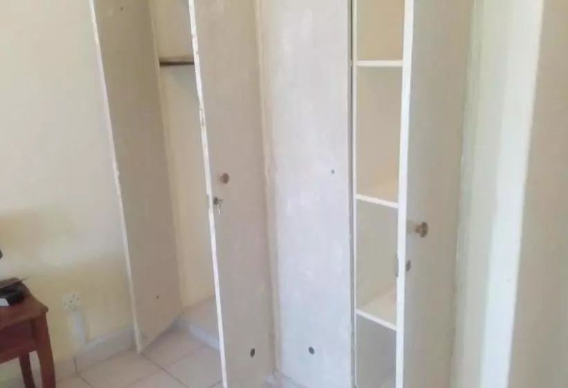 هتل Global African Apartments &