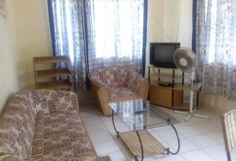 هتل Global African Apartments &