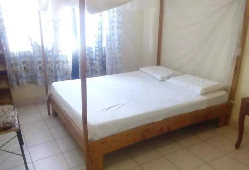 هتل Global African Apartments &