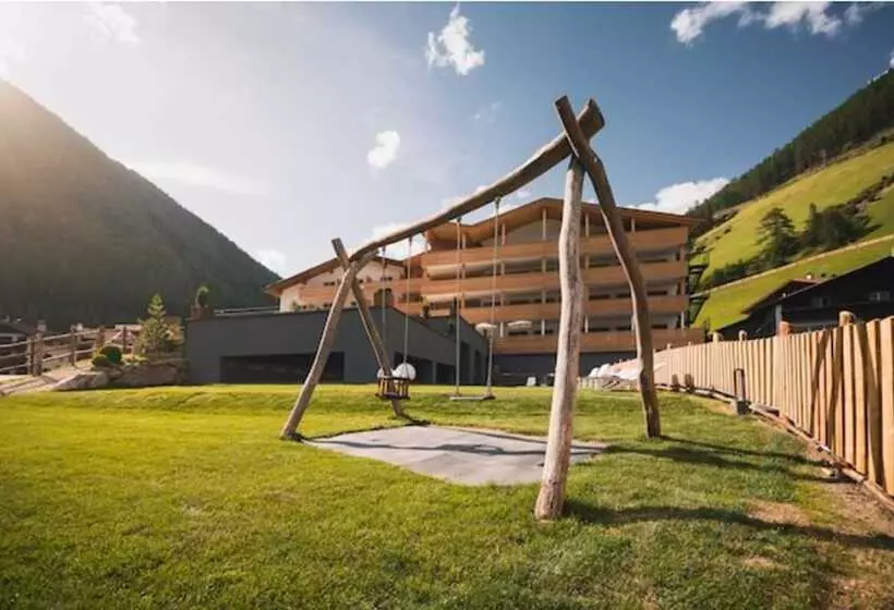 Aktiv & Familienhotel Adlernest