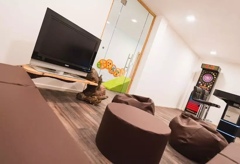 Aktiv & Familienhotel Adlernest