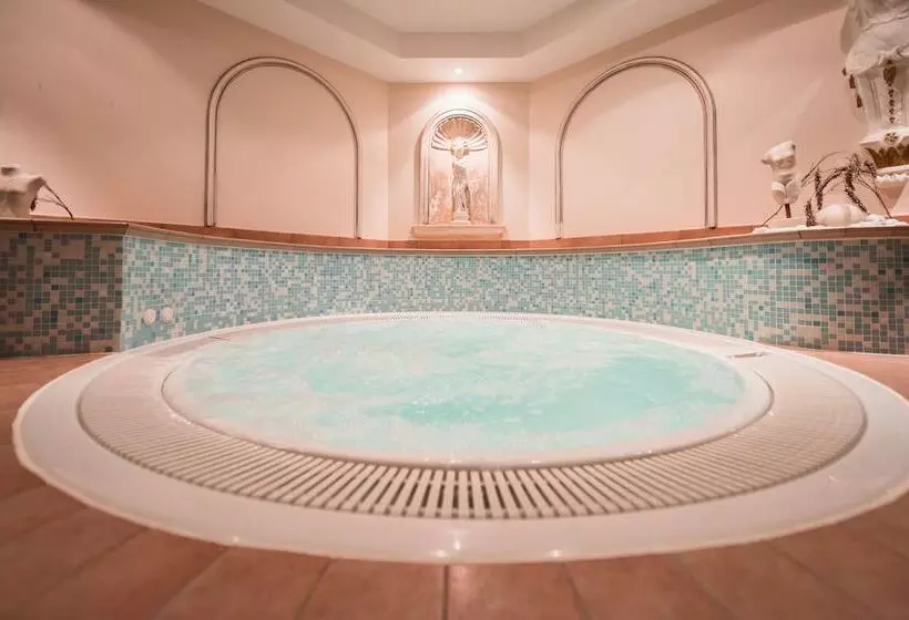 Aktiv & Familienhotel Adlernest