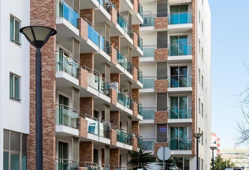 Edificio Monte Gordo Plaza