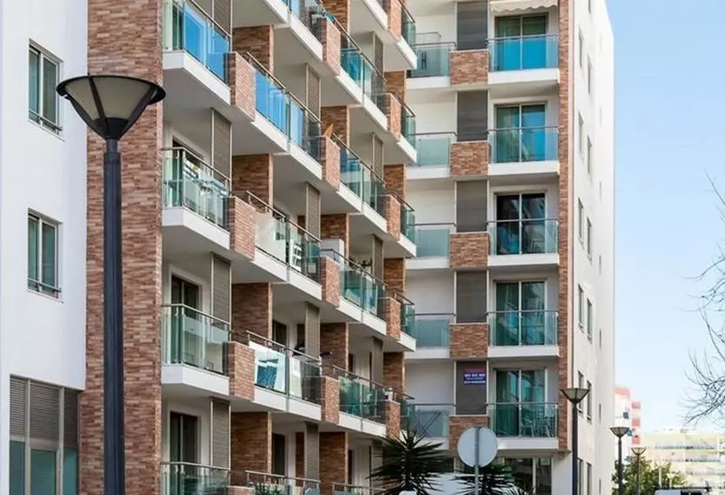 Edificio Monte Gordo Plaza