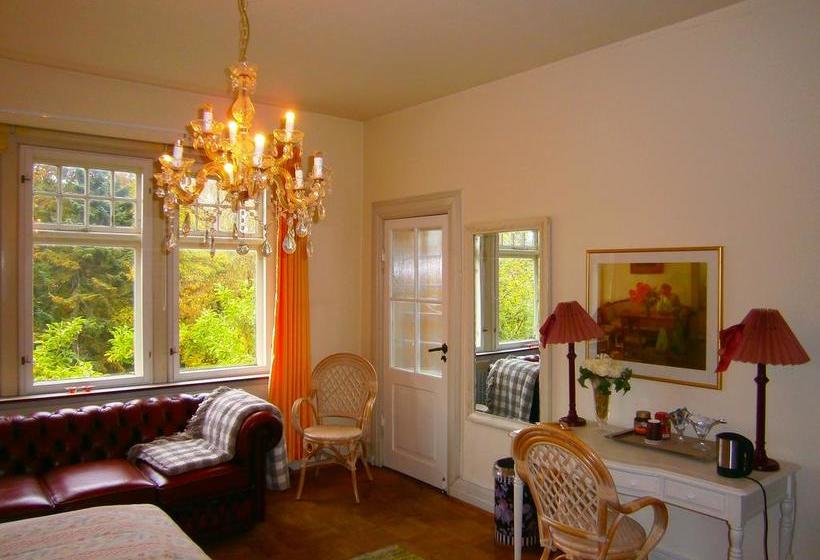 Casa Corner Bed & Breakfast