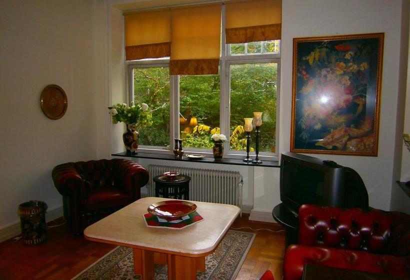 Casa Corner Bed & Breakfast