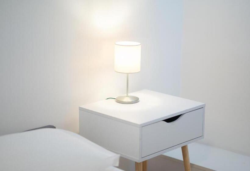 Gioia 13 Rooms & Apartments